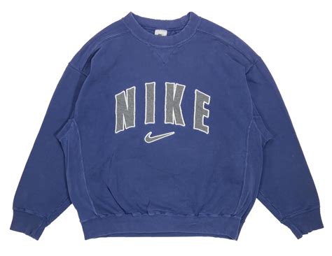 Shop Vintage Nike Clothing .